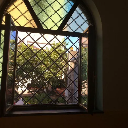 Real La Favorita Bed & Breakfast