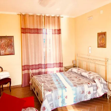Real La Favorita Bed & Breakfast *